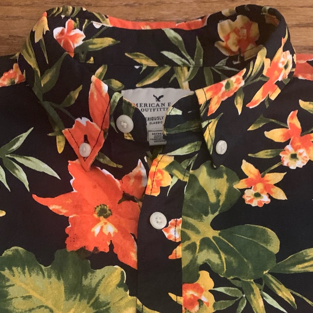 🦅AMERICAN EAGLE🦅 LS Seriously Soft Floral Shirt